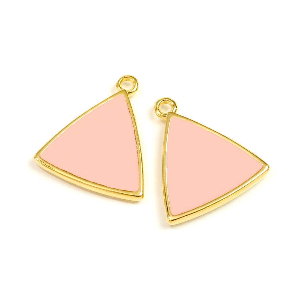 2 pendentifs triangles émaillés corail en Zamak doré Or 24K