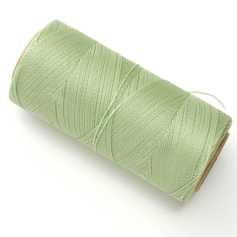 Bobine de fil ciré Linhasita 0,5mm pour micro macramé - Vert Anis