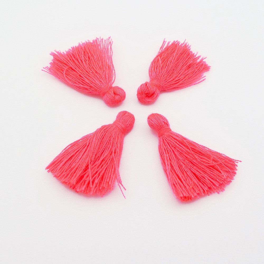 Lot de 4 Petits Pompons en coton 25mm rose fluo